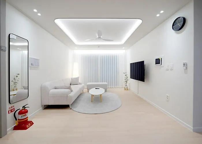 Aria House