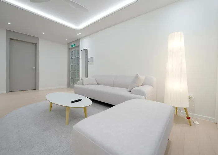 Aria House
